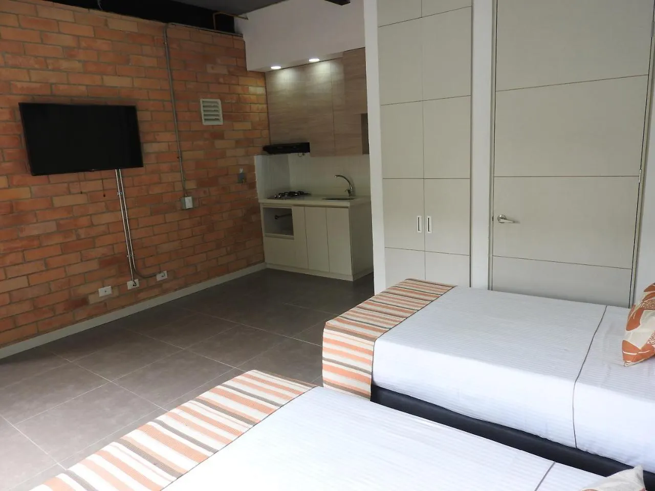 Aparthotel Mediterraneo Express Medellin