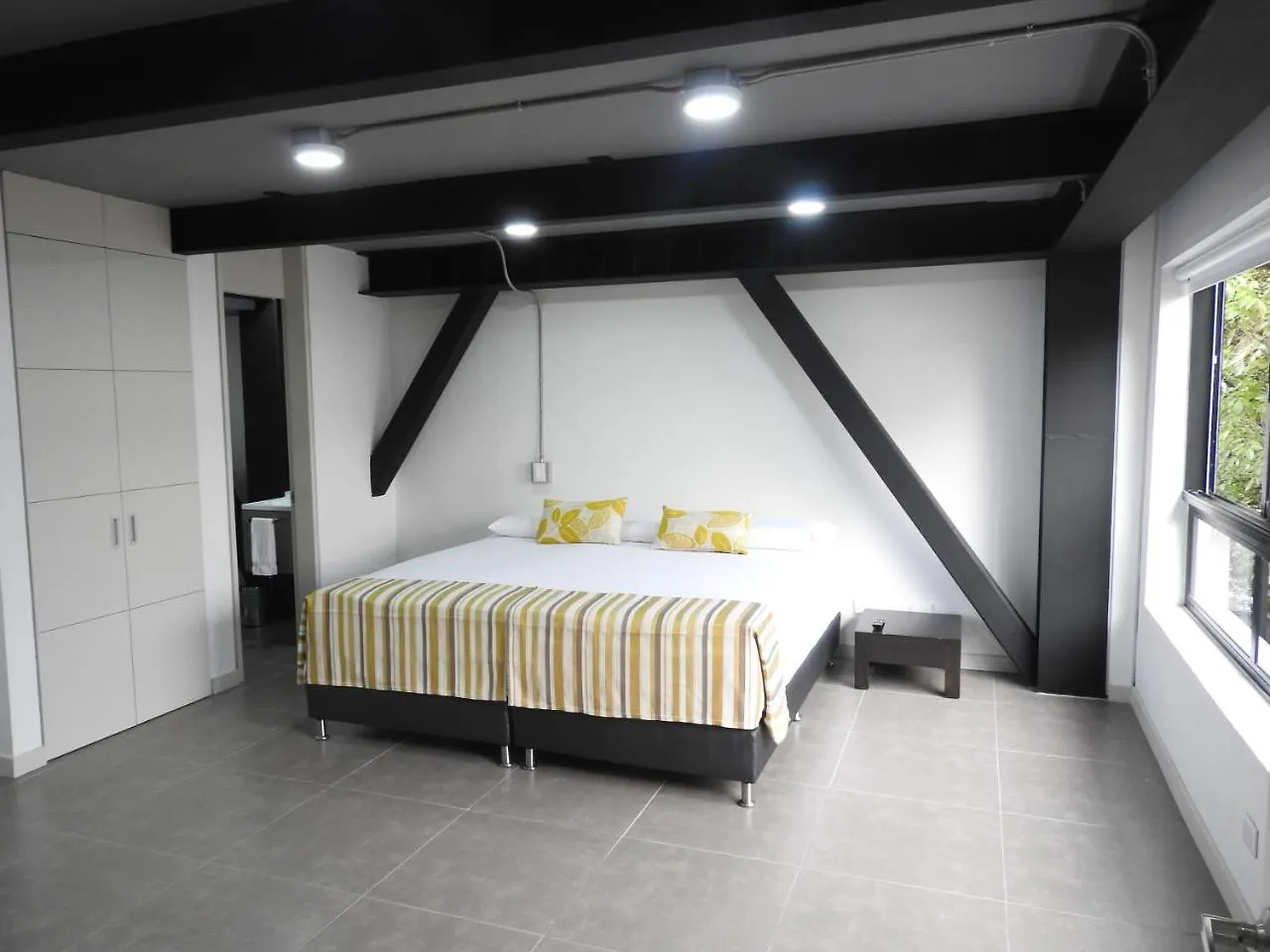 Mediterraneo Express Medellin Aparthotel