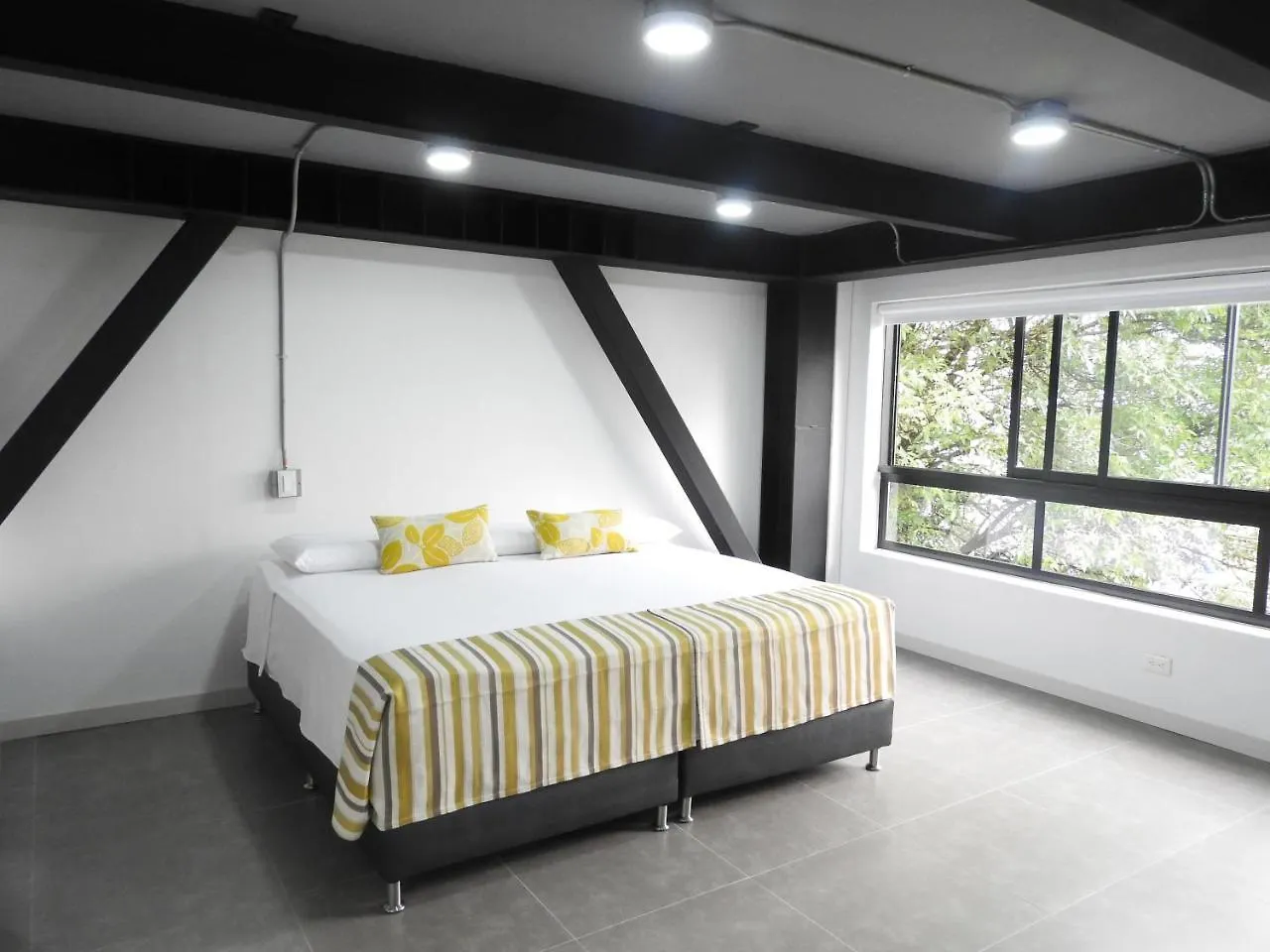 **** Aparthotel Mediterraneo Express Medellin Colombia